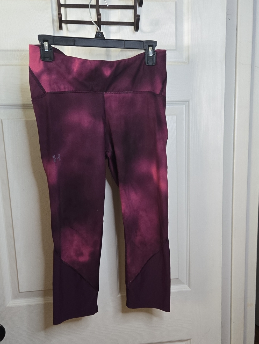 Under Armour Women's Purple Tie-Dye Capri Leggings